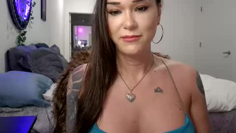 Snapshot of cayla_ chatting on 02-10-26, 03:43 Cayla online show from 02-10-26, 03:43