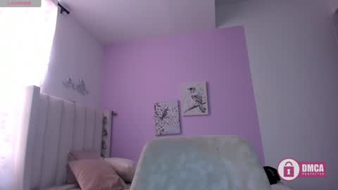 Snapshot of caylin_jordan chatting on 12-20-24, 02:38 Cay online show from 12-20-24, 02:38
