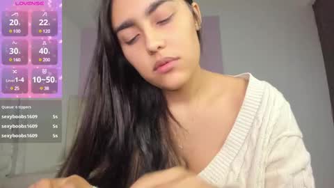 Snapshot of caylin_jordan chatting on 02-11-25, 07:02 Cay online show from 02-11-25, 07:02
