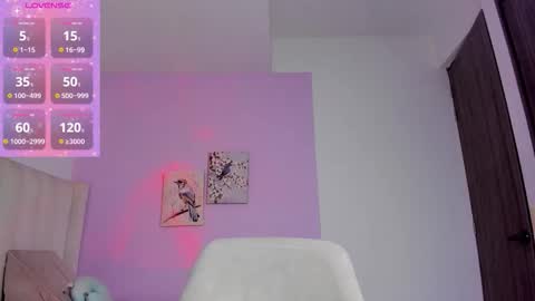Snapshot of caylin_jordan chatting on 10-10-25, 11:53 Cay online show from 10-10-25, 11:53