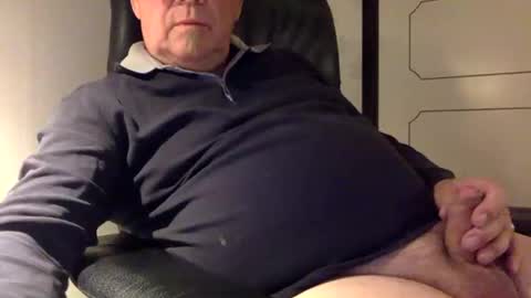 Snapshot of ccpower chatting on 12-18-24, 05:10 ccpower online show from 12-18-24, 05:10