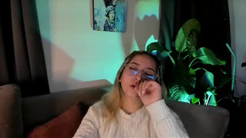 ccuteass online show from 12-09-24, 10:09