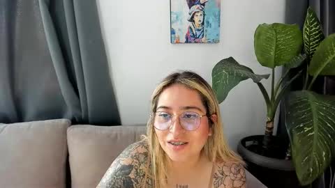 ccuteass online show from 01-14-25, 06:38