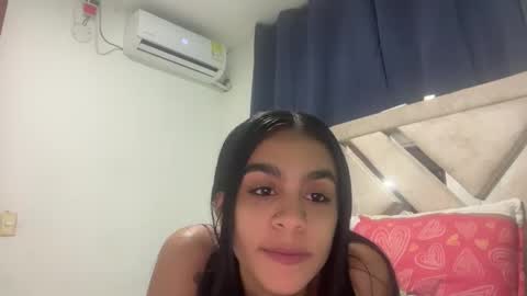 Snapshot of ceci1218 chatting on 04-05-26, 01:25 ceci1218 online show from 04-05-26, 01:25