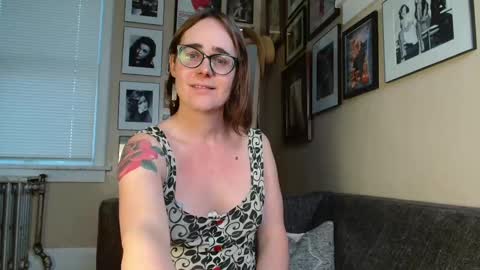 Cecily Saint Claire online show from 02-21-25, 02:59