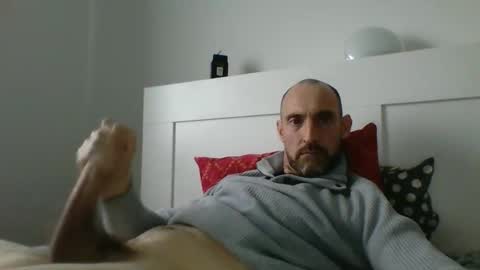 Snapshot of cedric223 chatting on 02-05-26, 03:38 cedric223 online show from 02-05-26, 03:38