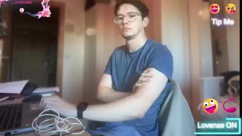 Snapshot of ceedm91 chatting on 11-13-25, 02:27 ceedm91 online show from 11-13-25, 02:27