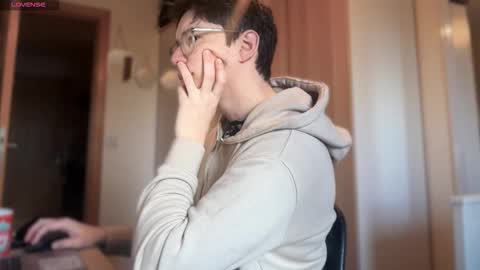 Snapshot of ceedm91 chatting on 11-18-25, 10:20 ceedm91 online show from 11-18-25, 10:20