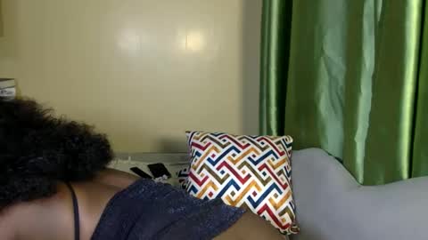 Snapshot of ceepretty chatting on 04-25-26, 10:51 santana online show from 04-25-26, 10:51