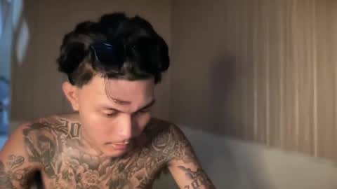 Snapshot of ceesteve_hot chatting on 05-16-26, 06:21 ceesteve_hot online show from 05-16-26, 06:21