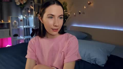 Josie Manesi online show from 03-06-25, 02:09