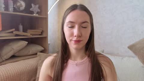 Josie Manesi online show from 09-10-25, 05:29