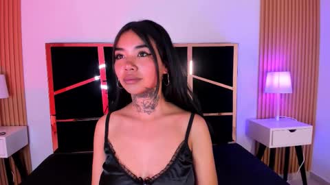 Snapshot of celeeste18 chatting on 11-04-25, 02:32 Celeeste18 online show from 11-04-25, 02:32