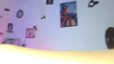 Snapshot of celesstte_0 chatting on 10-22-25, 03:45 Celeste online show from 10-22-25, 03:45