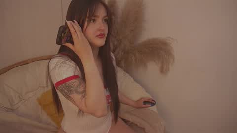 Snapshot of celeste_angel1 chatting on 09-22-25, 07:05 Diane Independent model online show from 09-22-25, 07:05