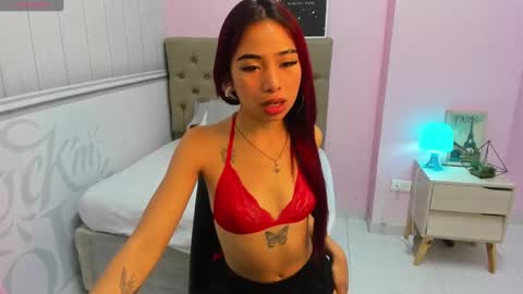 Snapshot of celeste_cortes chatting on 02-08-25, 11:55 Celeste online show from 02-08-25, 11:55