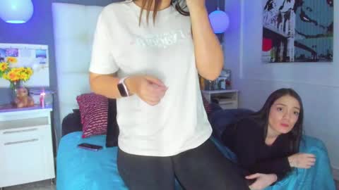 celeste_starsss online show from 11-20-25, 09:31