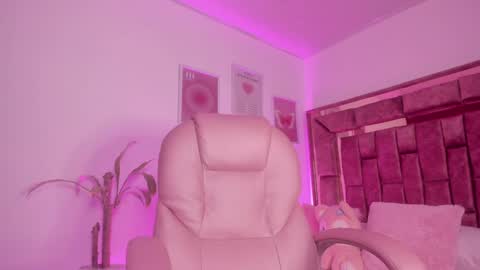Snapshot of celestecute_ chatting on 02-09-25, 02:28 Celeste   INSTAGRAM Celestecute 01 online show from 02-09-25, 02:28