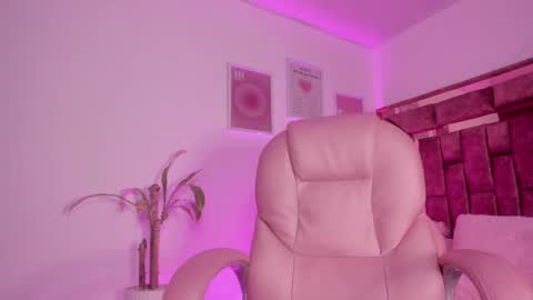 Snapshot of celestecute_ chatting on 02-10-25, 05:58 Celeste   INSTAGRAM Celestecute 01 online show from 02-10-25, 05:58