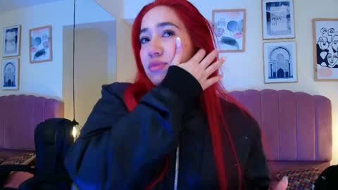 Snapshot of celestee15_ chatting on 05-12-26, 11:18 Celeste online show from 05-12-26, 11:18