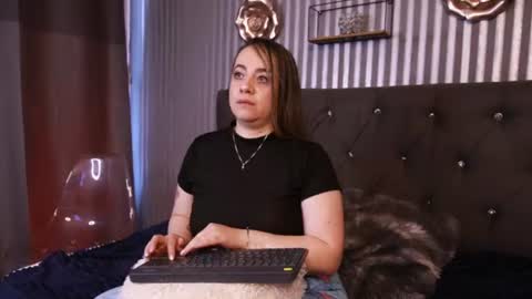 Snapshot of celesteebluee chatting on 07-10-26, 03:58 celesteebluee online show from 07-10-26, 03:58