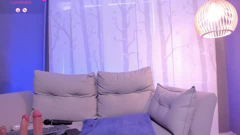 Snapshot of celestelewis_ chatting on 03-08-25, 08:03 Celeste  online show from 03-08-25, 08:03