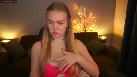 celestenoirr online show from 12-03-25, 08:12