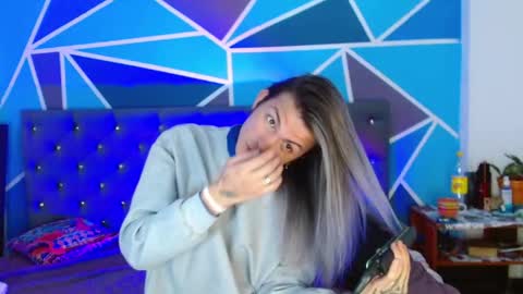 I am Valentinn online show from 10-04-25, 01:14