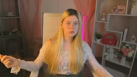 your cute kitty online show from 04-15-26, 07:10