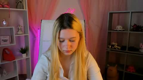 your cute kitty online show from 05-12-26, 06:49