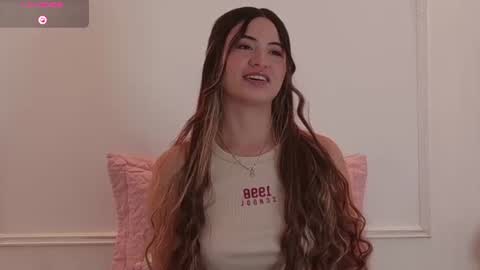 Snapshot of celestte_vanegas chatting on 06-22-26, 05:32 celestte_vanegas online show from 06-22-26, 05:32