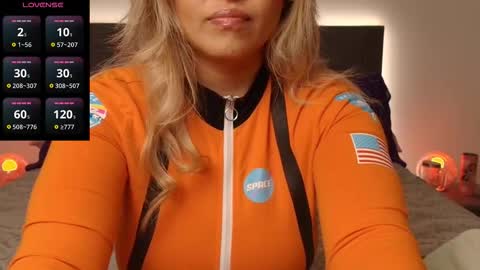 Celia online show from 10-31-25, 05:03