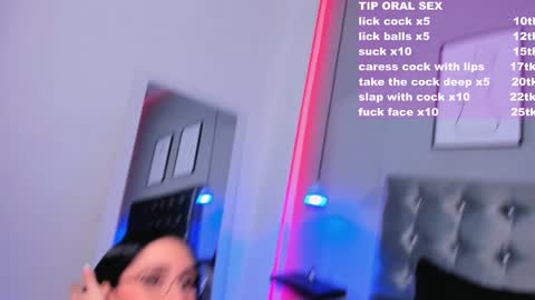 Snapshot of celinayhanck chatting on 01-19-25, 05:49 CelinaYHanck online show from 01-19-25, 05:49