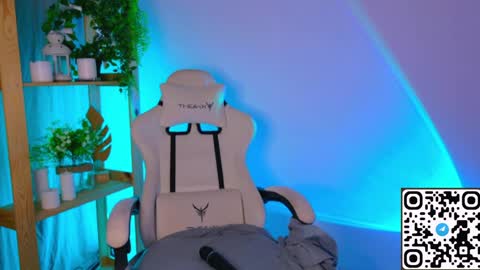  Celine  online show from 04-11-26, 05:45