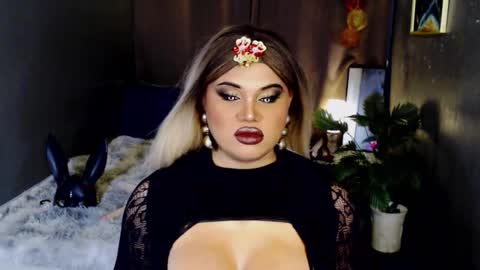 Snapshot of cellinekittcumerr chatting on 12-01-25, 12:04 cellinekittcumerr online show from 12-01-25, 12:04