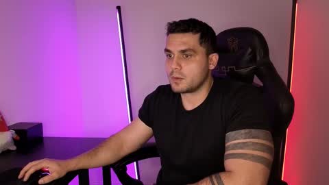 Snapshot of celylow chatting on 01-08-26, 02:19 Octav online show from 01-08-26, 02:19