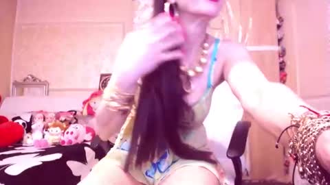 Cerise online show from 05-25-26, 11:55