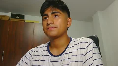 Snapshot of cesarex148 chatting on 02-25-25, 01:41 Cesar online show from 02-25-25, 01:41