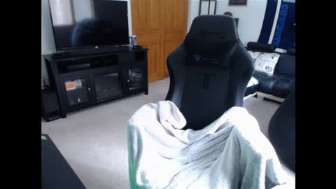 Snapshot of cessprinn chatting on 01-17-25, 06:44 Marie online show from 01-17-25, 06:44