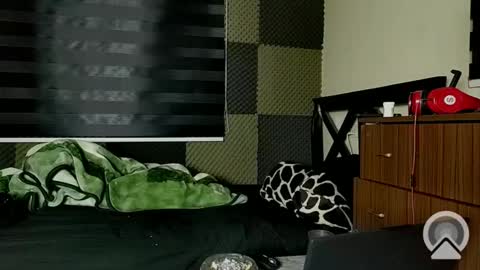 Snapshot of cezar46 chatting on 01-02-25, 02:57 cezar online show from 01-02-25, 02:57
