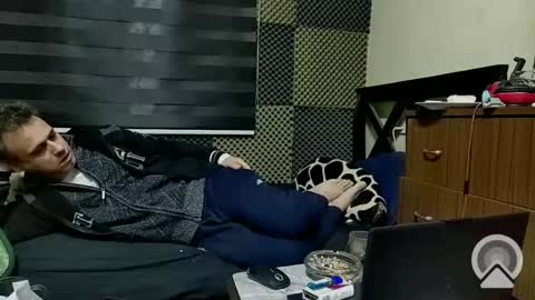 Snapshot of cezar46 chatting on 01-09-25, 03:58 cezar online show from 01-09-25, 03:58