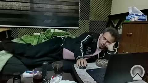 Snapshot of cezar46 chatting on 01-18-25, 08:52 cezar online show from 01-18-25, 08:52