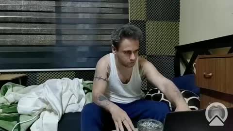 Snapshot of cezar46 chatting on 02-01-25, 05:49 cezar online show from 02-01-25, 05:49