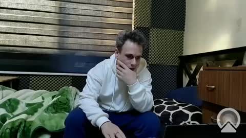 Snapshot of cezar46 chatting on 02-01-25, 01:41 cezar online show from 02-01-25, 01:41