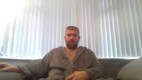 ch33ky85 online show from 12-10-24, 10:49