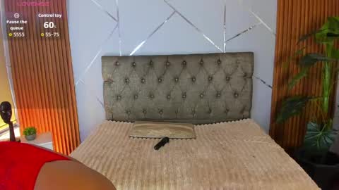 CHAARLOTTEE online show from 05-15-26, 08:49