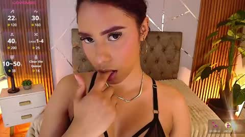 CHAARLOTTEE online show from 05-21-26, 08:27