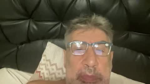 Snapshot of champsex305610 chatting on 02-16-26, 06:37 champsex305610 online show from 02-16-26, 06:37