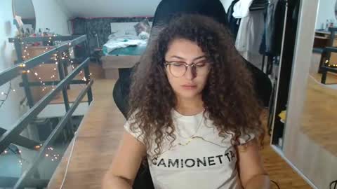 Stephanieblisss online show from 12-17-25, 09:59