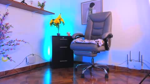 chanell online show from 05-15-26, 02:02
